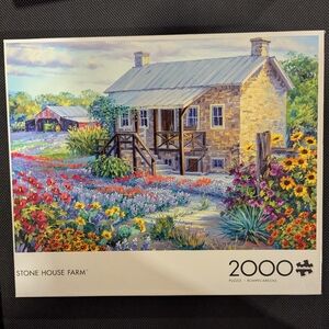 Stone House Farm 2000-Piece Puzzle